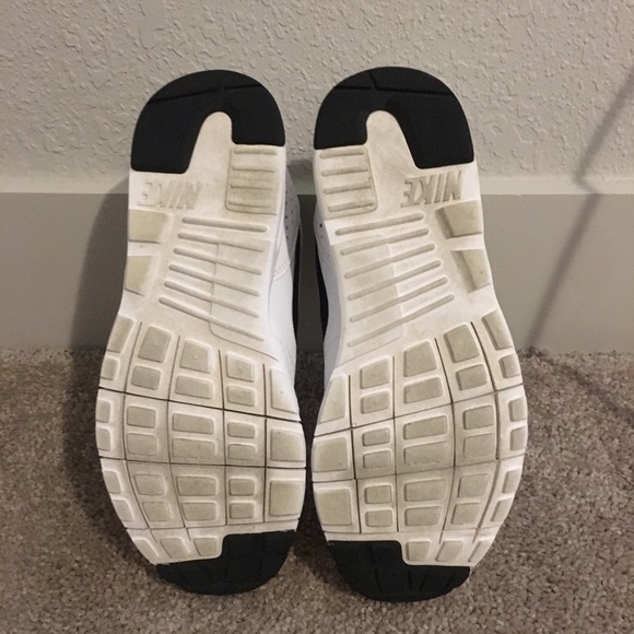 Nike Air Max Tavas - Picture 2 of 2